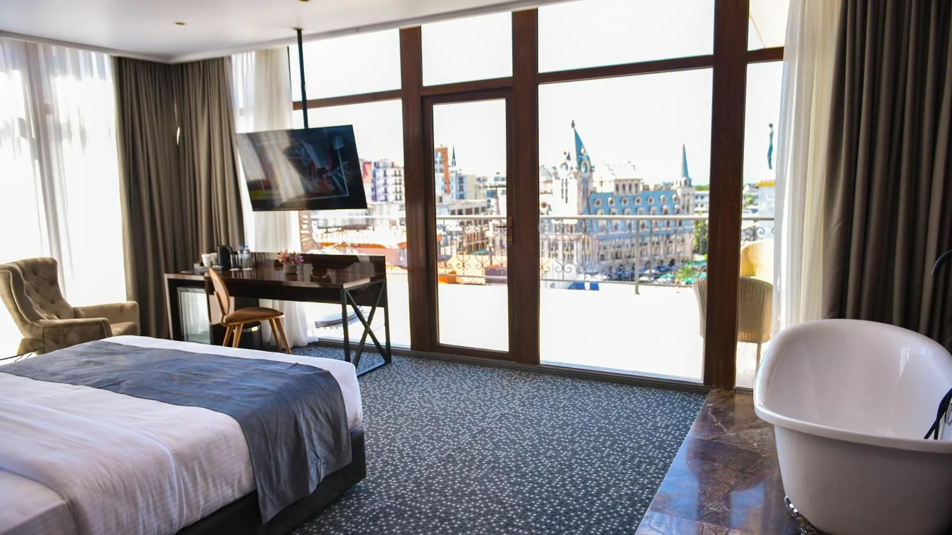 Hotel Monarch Batum