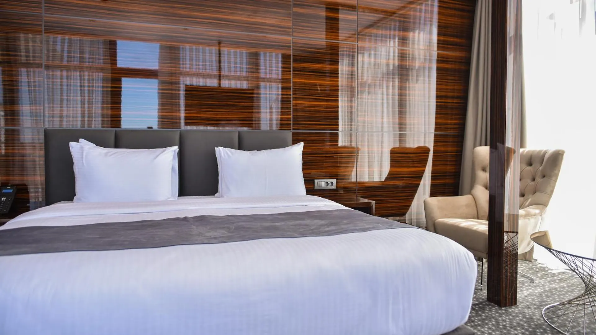 Hotel Monarch Batum