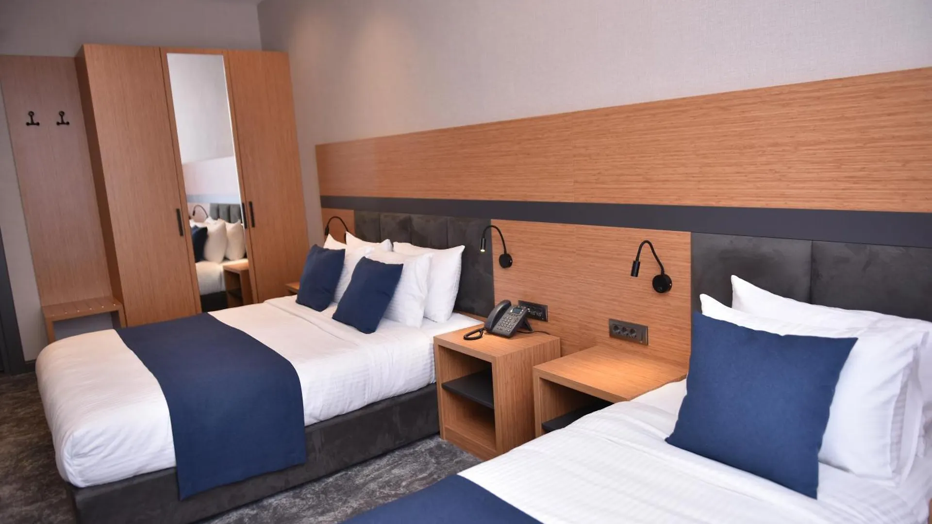 Hotel Monarch Batum Gürcistan